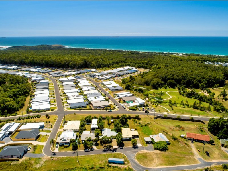 5 Reicks Close, Sapphire Beach NSW 2450