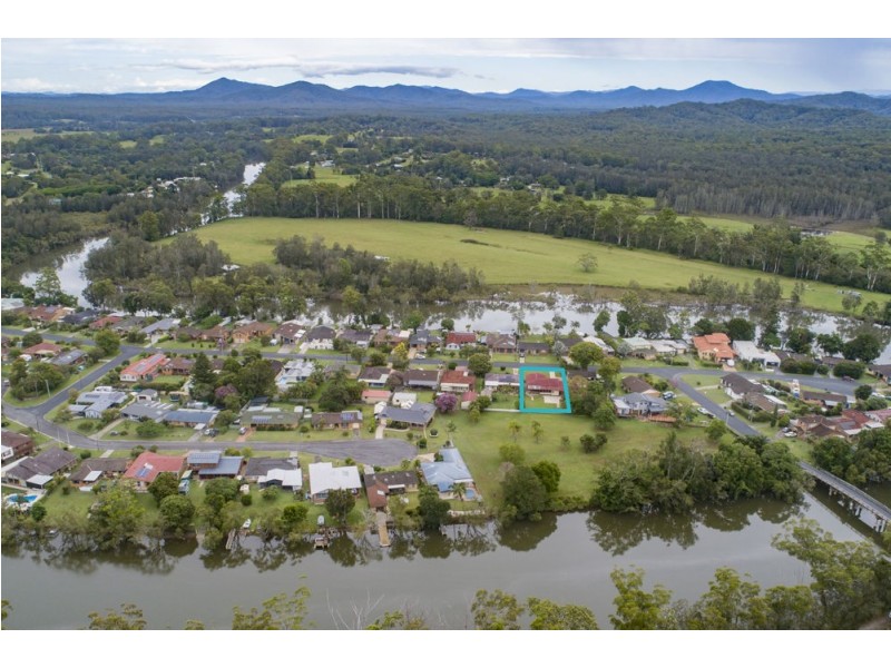 14 Newry Island Drive, Urunga NSW 2455