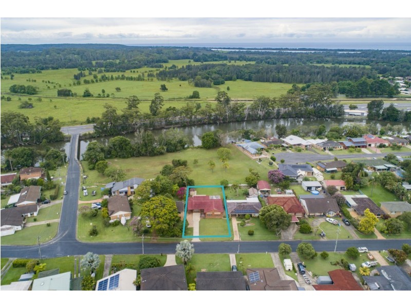 14 Newry Island Drive, Urunga NSW 2455