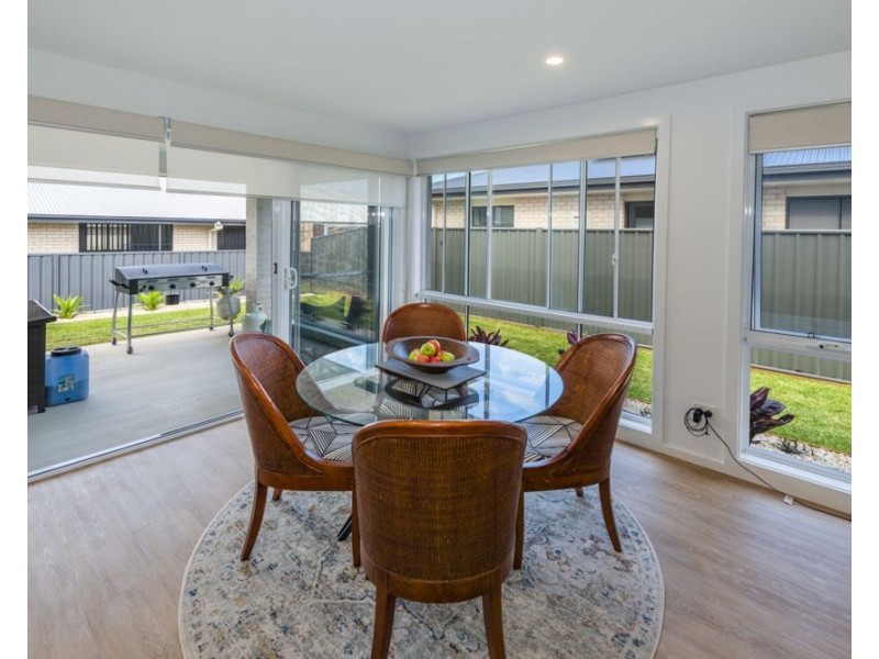 5 Mermaid Drive, Sandy Beach NSW 2456
