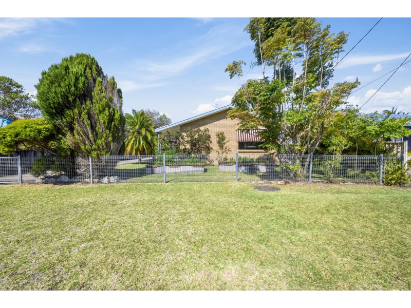 13 Wansborough Avenue, Moonee Beach NSW 2450