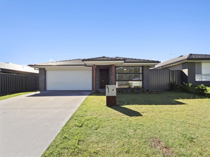 5 Sandcastle Drive, Sandy Beach NSW 2456