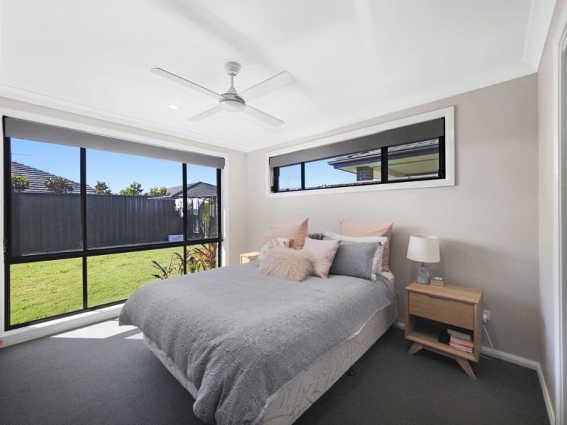 5 Sandcastle Drive, Sandy Beach NSW 2456