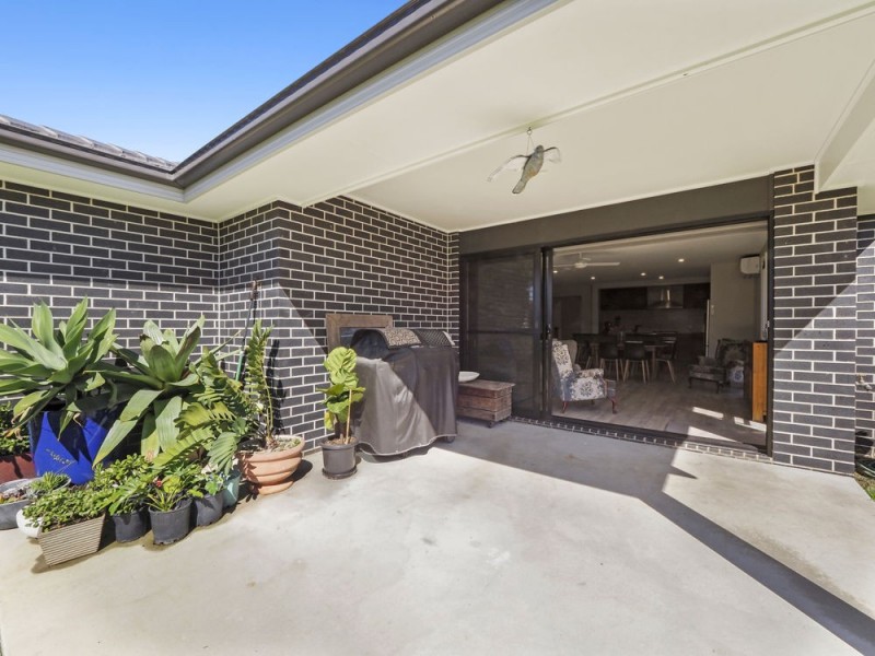 5 Sandcastle Drive, Sandy Beach NSW 2456