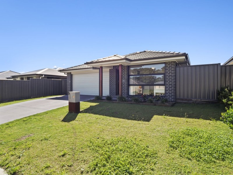 5 Sandcastle Drive, Sandy Beach NSW 2456