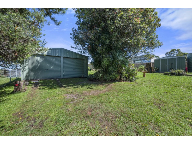 4 Andren Close, Bonville NSW 2441