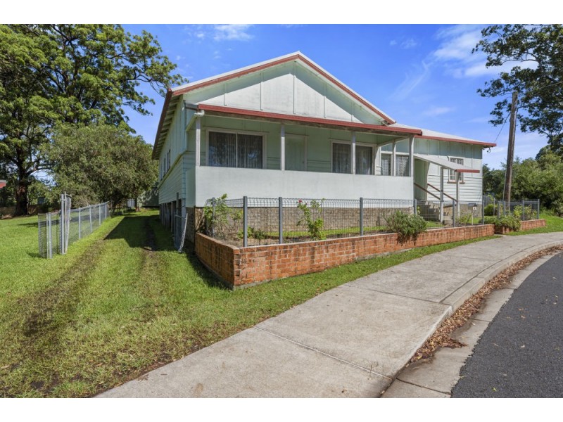 4 Andren Close, Bonville NSW 2441