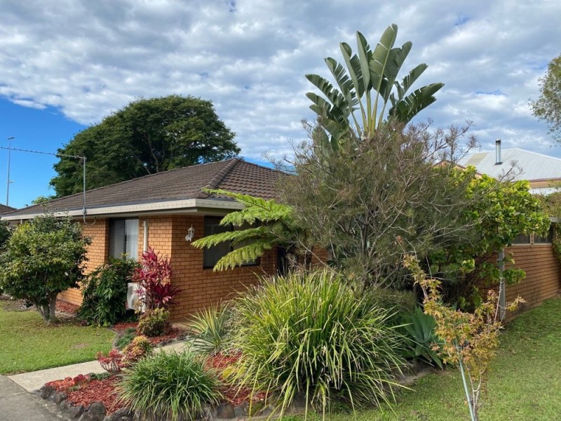 1/2 Azalea Avenue, Coffs Harbour NSW 2450