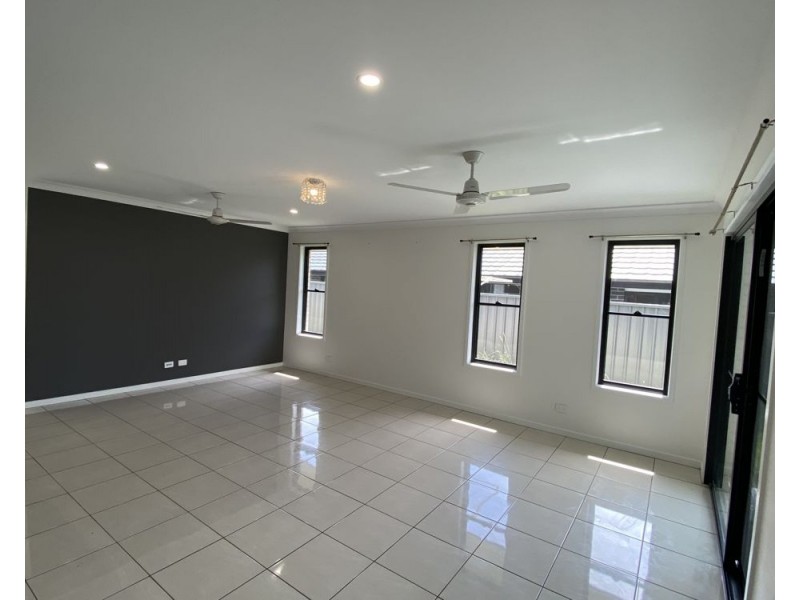17 Rockpool Avenue, Sandy Beach NSW 2456