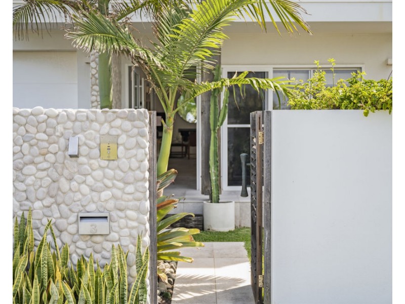 3 Oceanfront Drive, Sapphire Beach NSW 2450