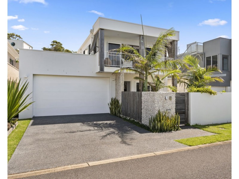 3 Oceanfront Drive, Sapphire Beach NSW 2450