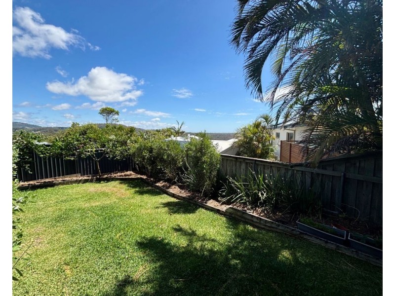 2/49 Dammerel Crescent, Emerald Beach NSW 2456