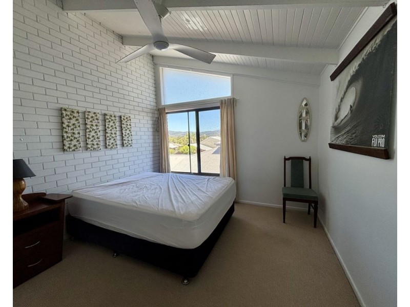 2/49 Dammerel Crescent, Emerald Beach NSW 2456