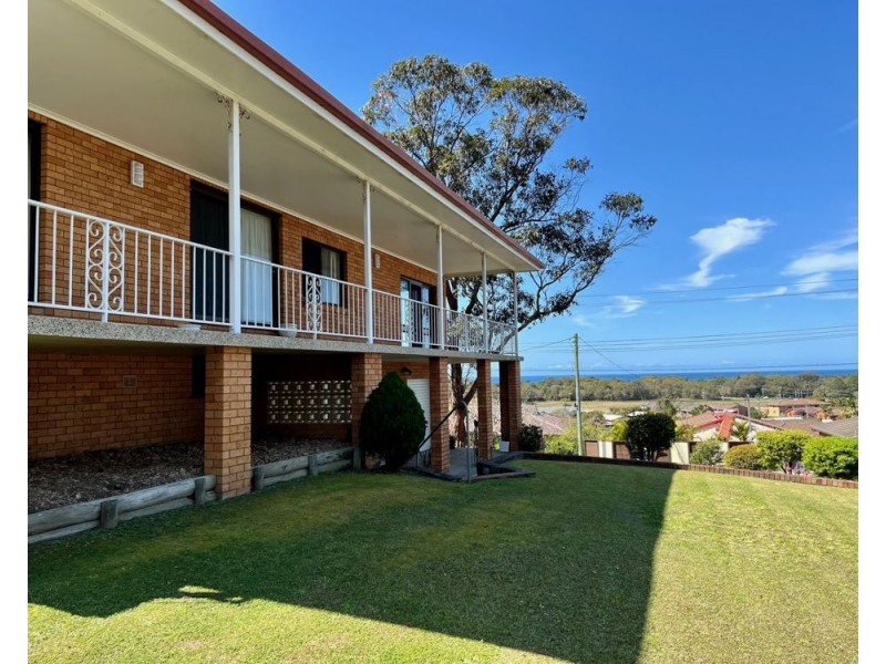35 Manning Avenue, Coffs Harbour NSW 2450