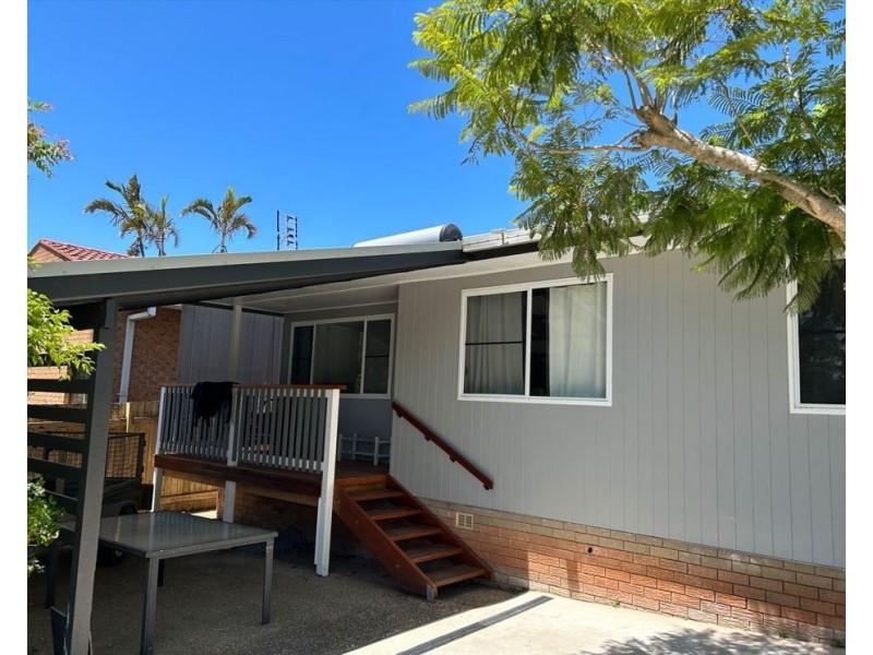 8 Maple Road, Sandy Beach NSW 2456