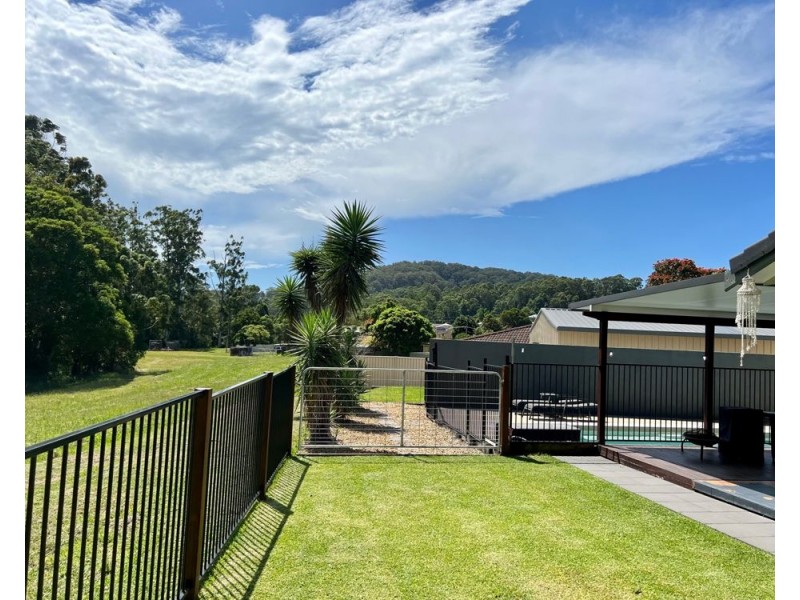 25 Burridge Avenue, North Boambee Valley NSW 2450