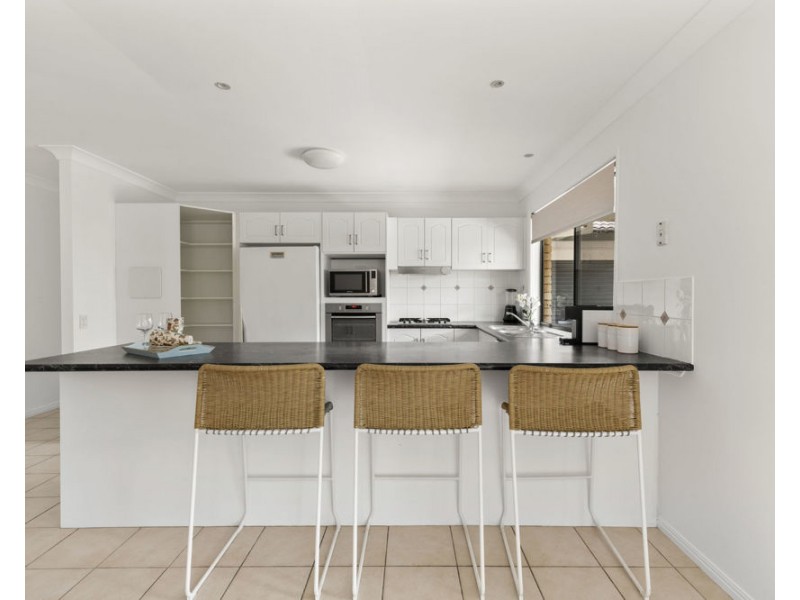 6 Ocean Links Close, Safety Beach NSW 2456
