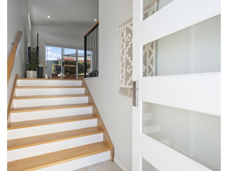 17 Parkland Parade, Coffs Harbour NSW 2450