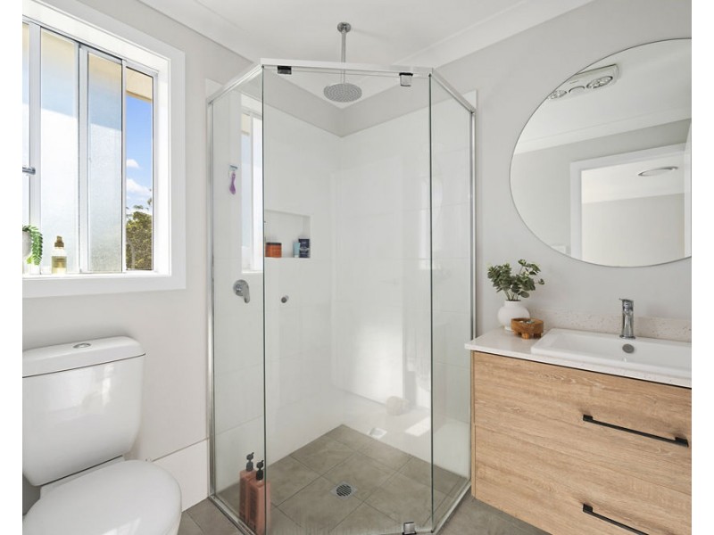 17 Parkland Parade, Coffs Harbour NSW 2450