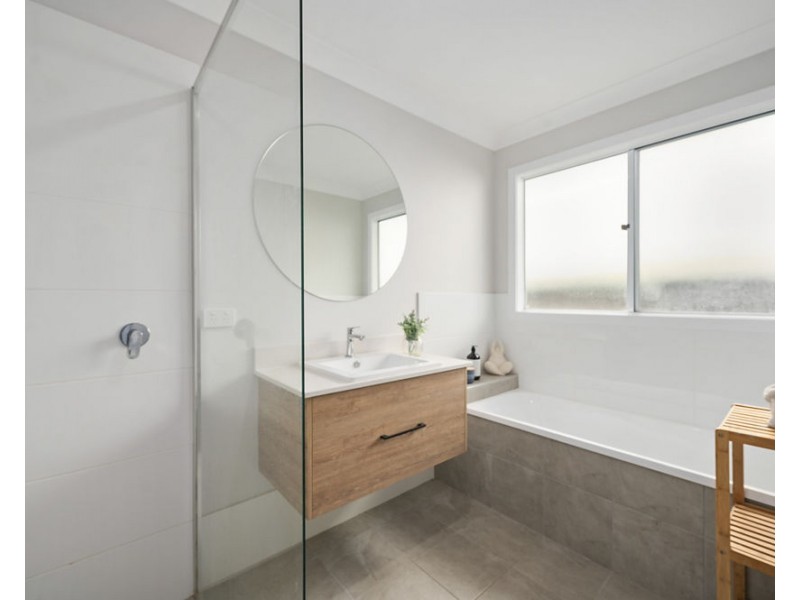 17 Parkland Parade, Coffs Harbour NSW 2450