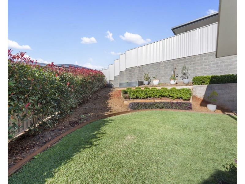 17 Parkland Parade, Coffs Harbour NSW 2450