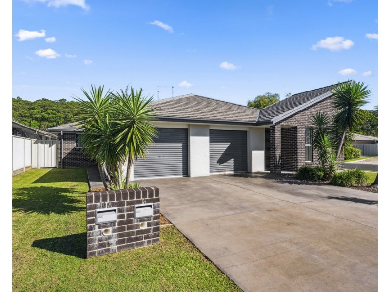 14 & 14A Seabeach Street, Sandy Beach NSW 2456