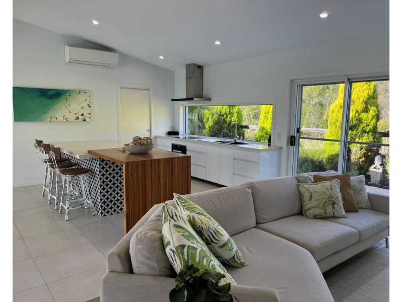 12 Cherry Street, Sapphire Beach NSW 2450