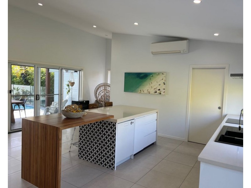 12 Cherry Street, Sapphire Beach NSW 2450