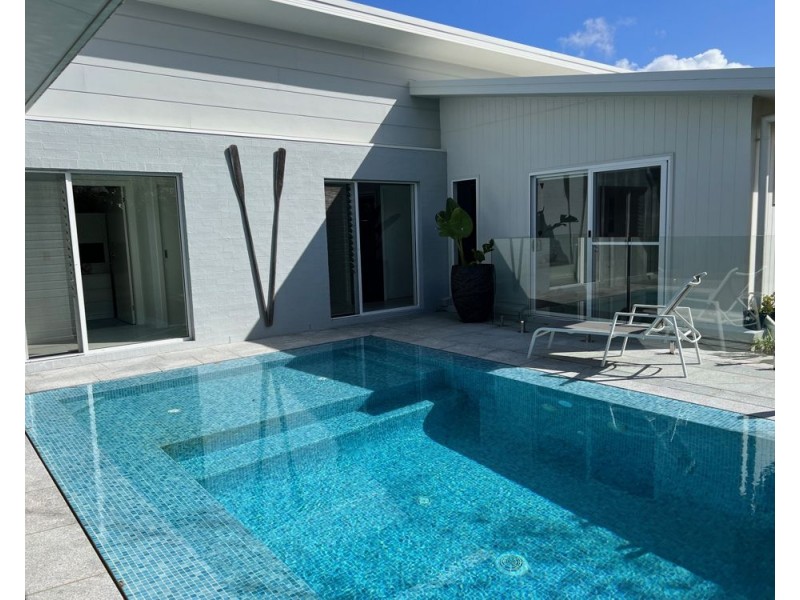 12 Cherry Street, Sapphire Beach NSW 2450