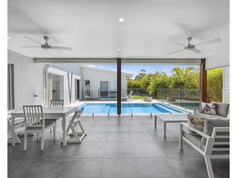 12 Cherry Street, Sapphire Beach NSW 2450