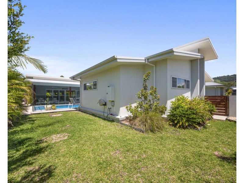 12 Cherry Street, Sapphire Beach NSW 2450