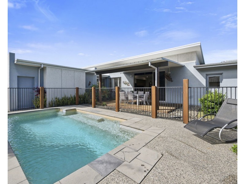 4 Broadwater Street, Sandy Beach NSW 2456