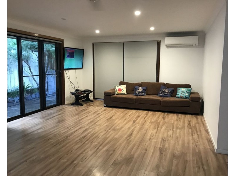 2/8 Wansborough Avenue, Moonee Beach NSW 2450