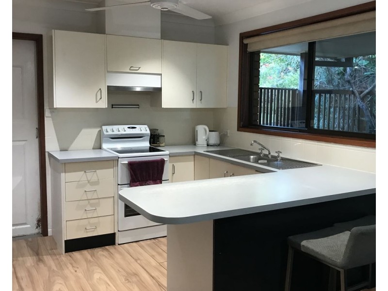 2/8 Wansborough Avenue, Moonee Beach NSW 2450