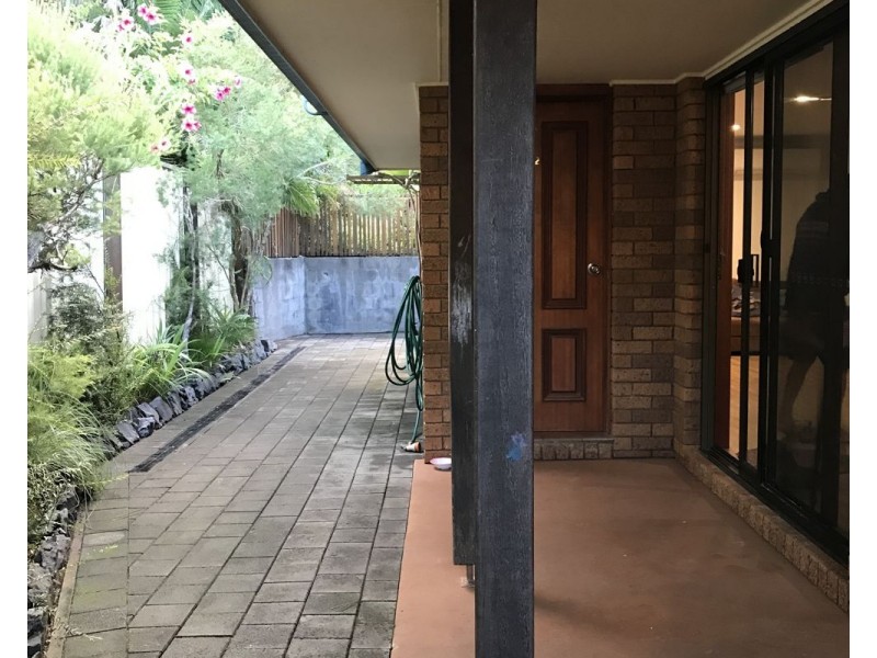 2/8 Wansborough Avenue, Moonee Beach NSW 2450