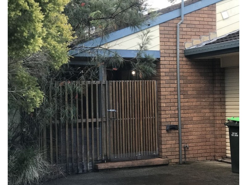 2/8 Wansborough Avenue, Moonee Beach NSW 2450