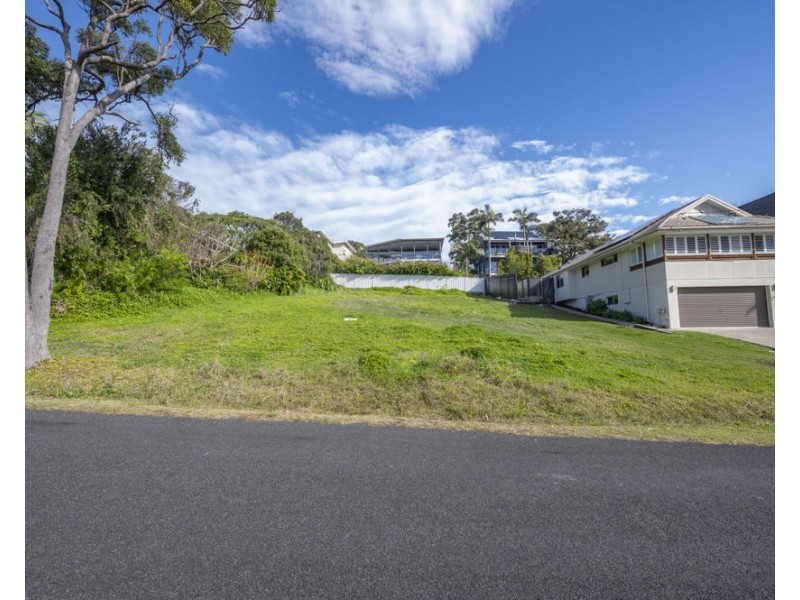 72 Safety Beach Drive, Safety Beach NSW 2456