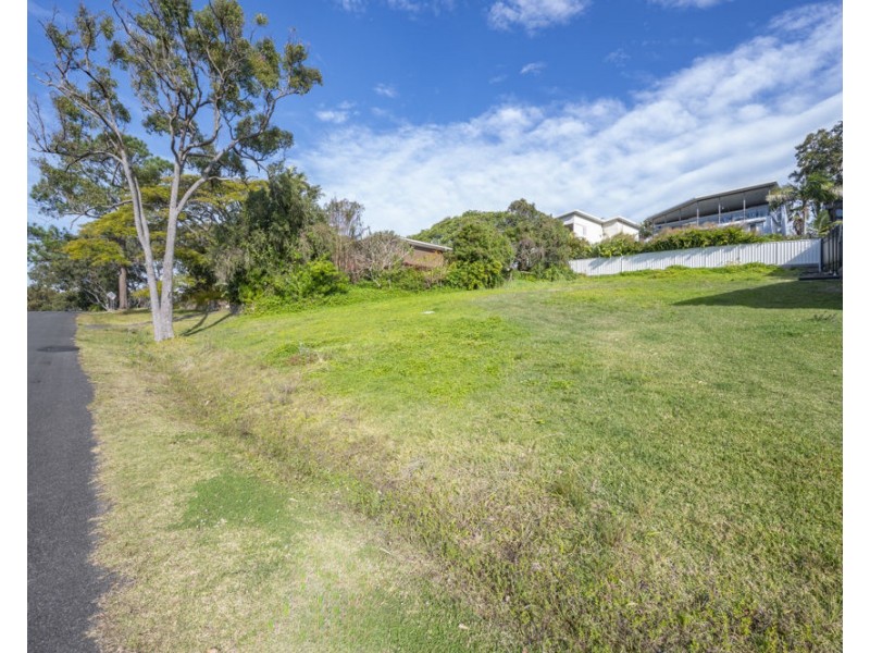 72 Safety Beach Drive, Safety Beach NSW 2456