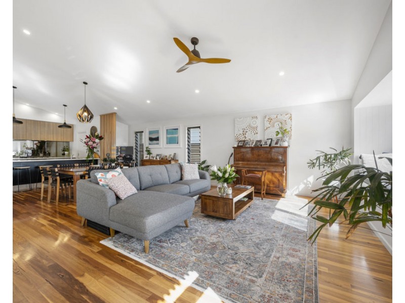 58 North Sapphire Road, Sapphire Beach NSW 2450