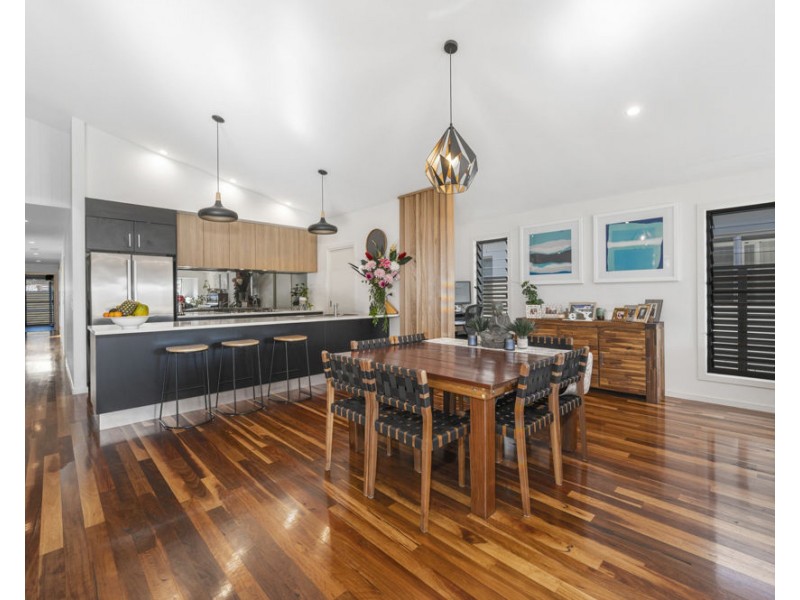 58 North Sapphire Road, Sapphire Beach NSW 2450