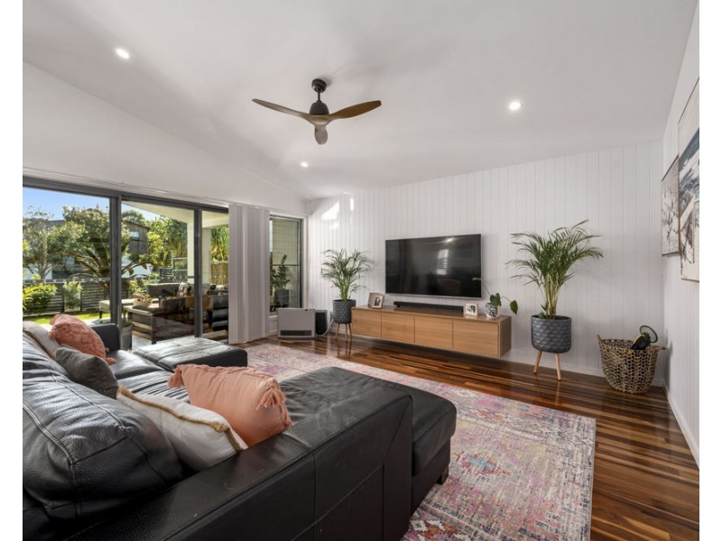 58 North Sapphire Road, Sapphire Beach NSW 2450
