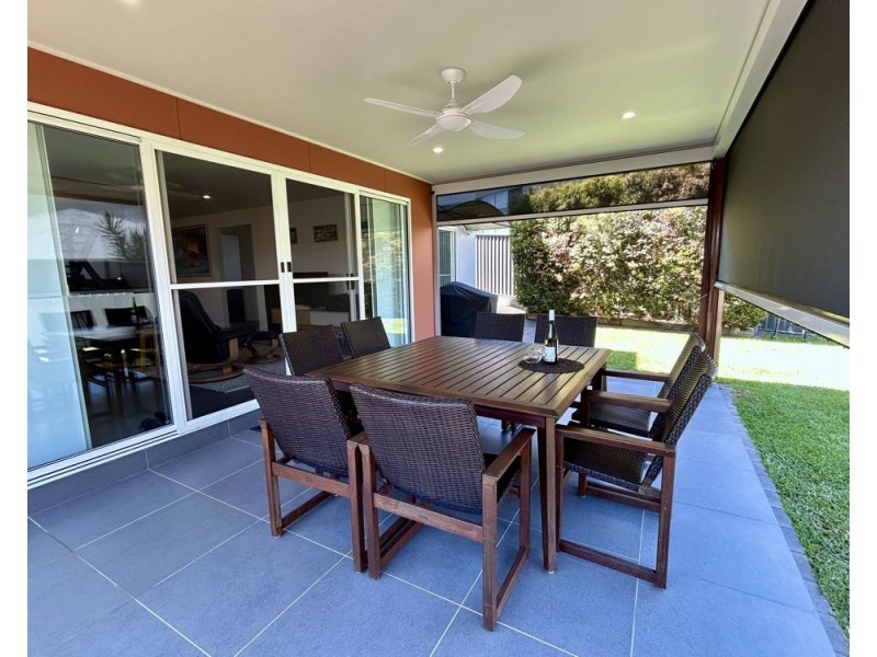 7 Moonee Creek Drive, Moonee Beach NSW 2450