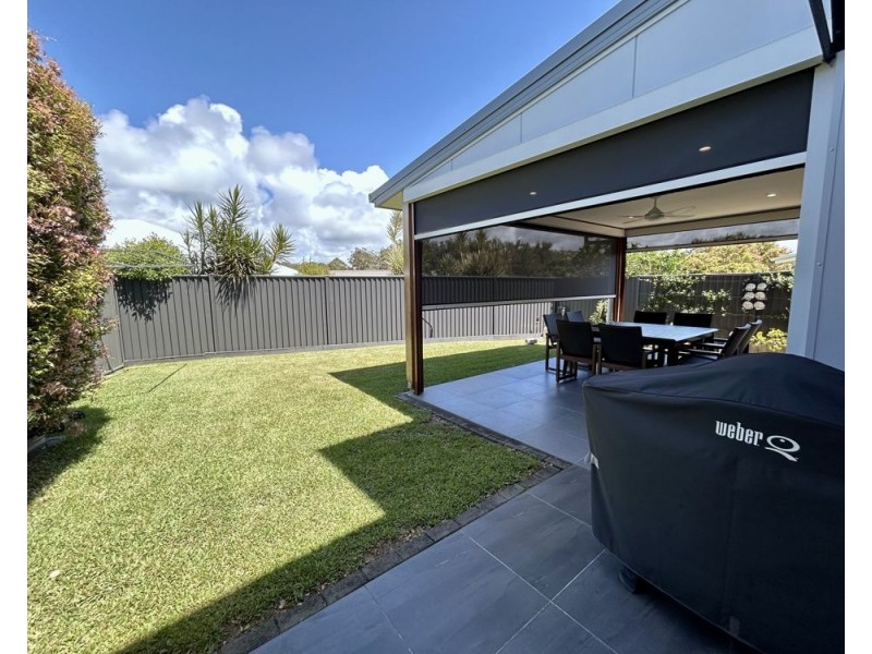 7 Moonee Creek Drive, Moonee Beach NSW 2450