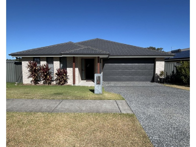 1 Shorebird Way, Sandy Beach NSW 2456
