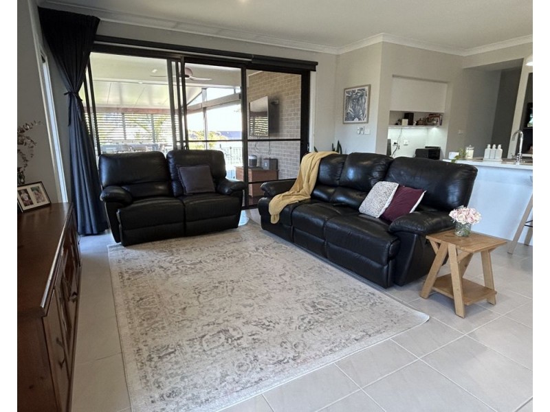 1 Shorebird Way, Sandy Beach NSW 2456