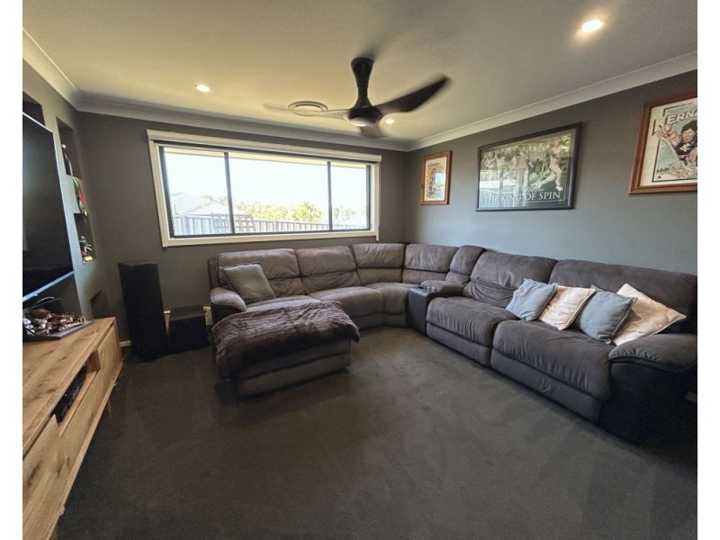 1 Shorebird Way, Sandy Beach NSW 2456