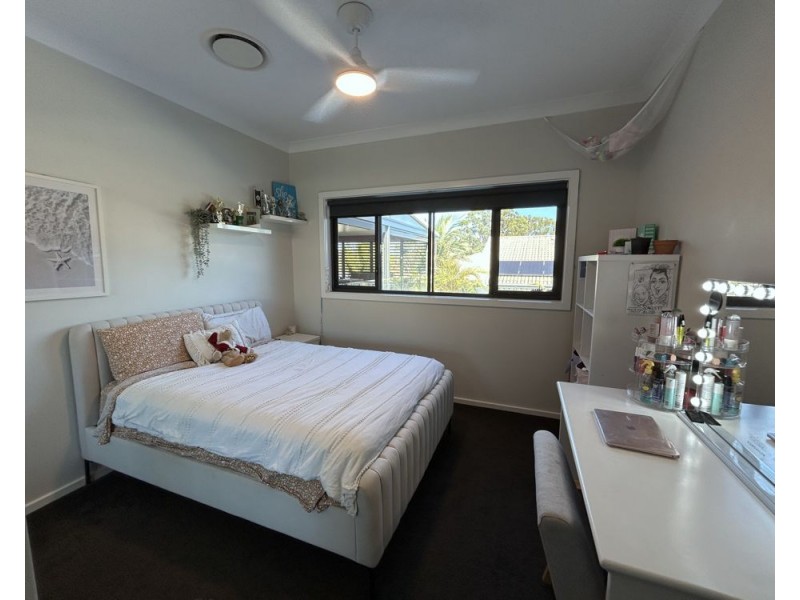 1 Shorebird Way, Sandy Beach NSW 2456