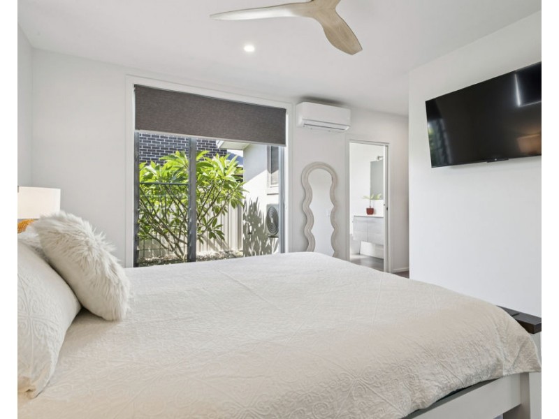 12 Broadwater Street, Sandy Beach NSW 2456