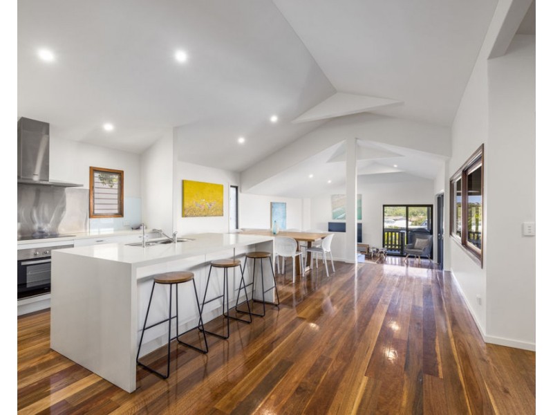31 Ocean View Crescent, Emerald Beach NSW 2456