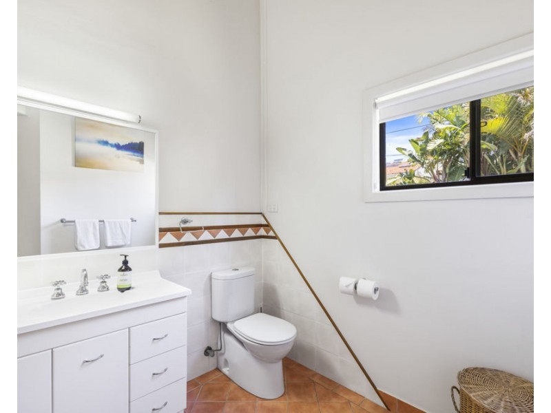 31 Ocean View Crescent, Emerald Beach NSW 2456